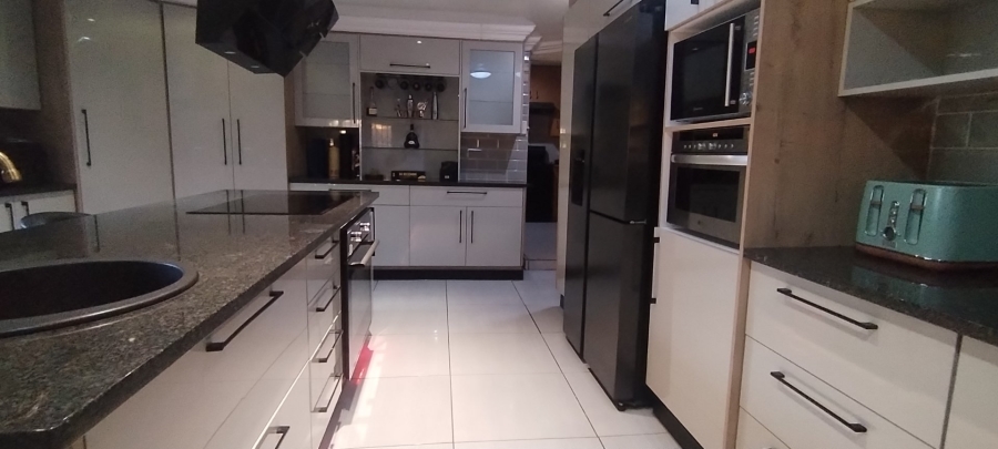 3 Bedroom Property for Sale in Riebeeckstad Free State